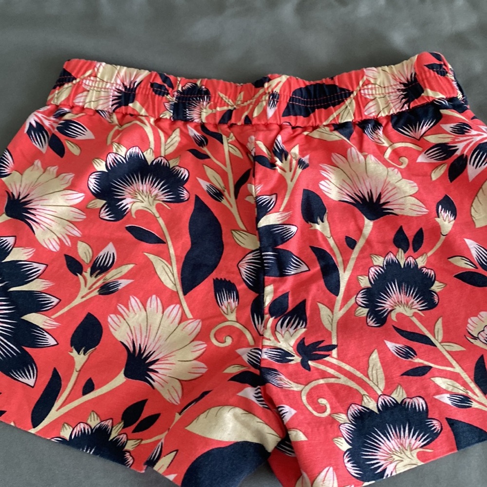 J crew pull up shorts - Picture 2 of 3